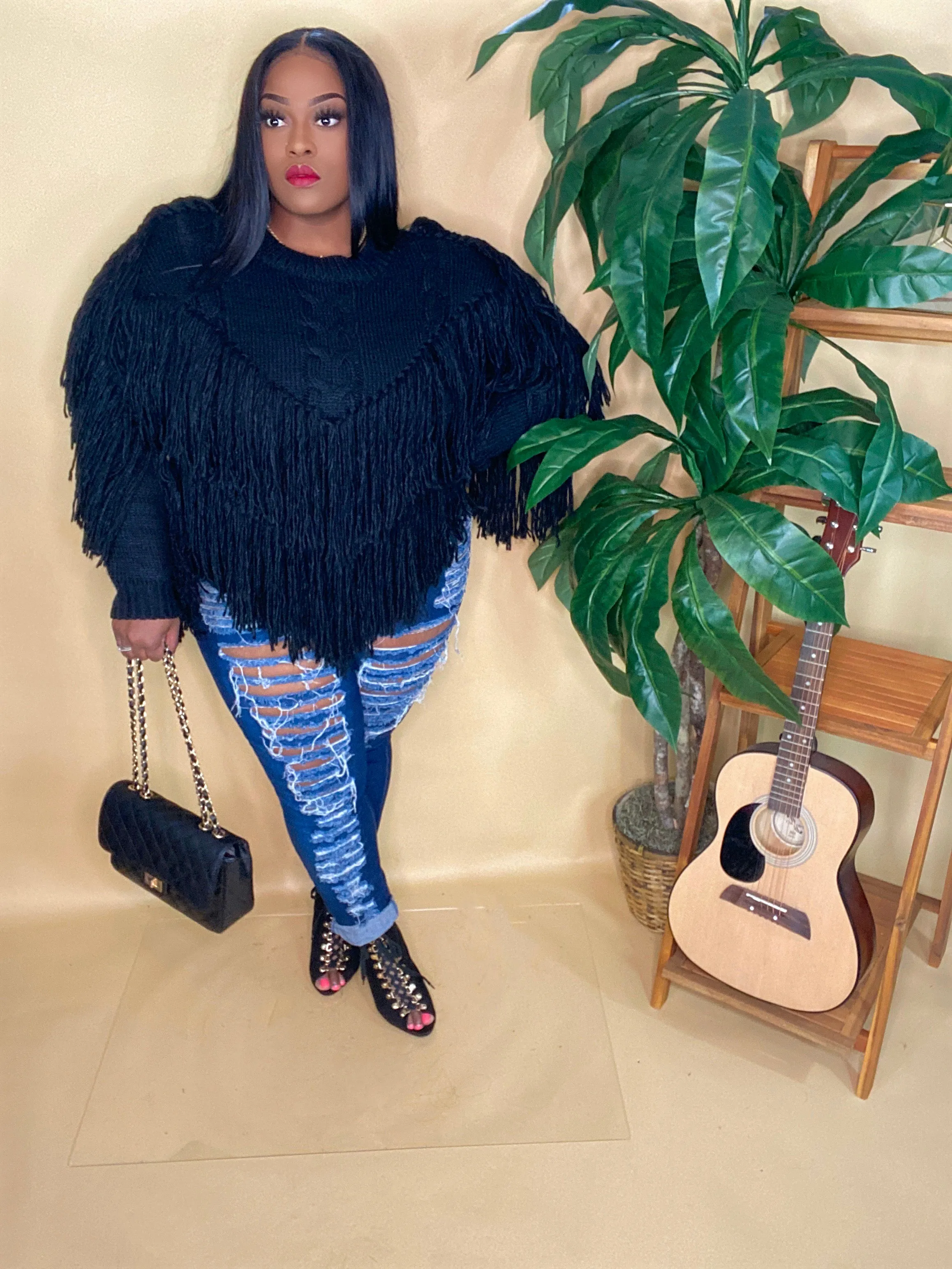 DISTRESSES DENIM JEANS