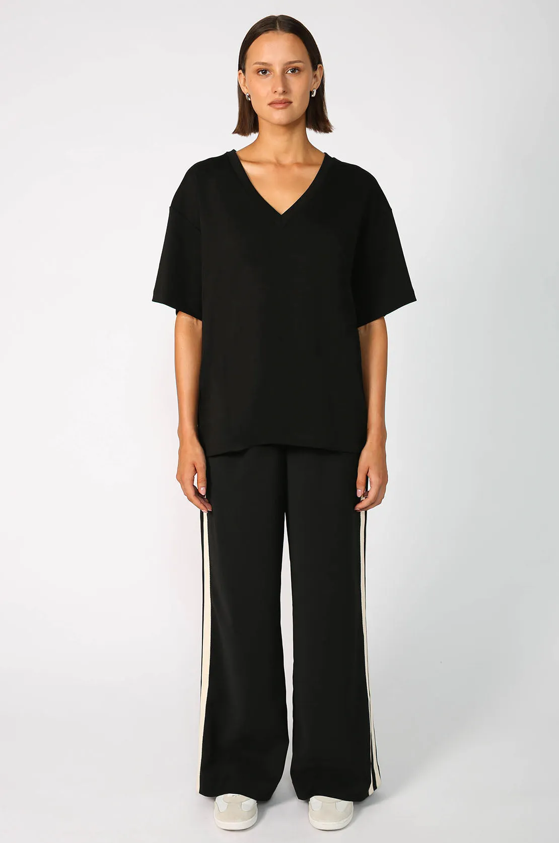 runner tee / black